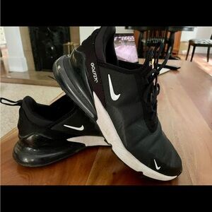 Nike Air Max 270 golf shoes
